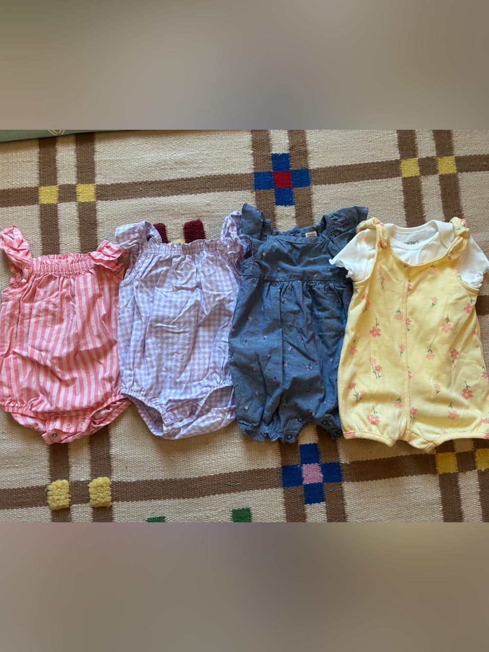 Carters Onesies Set of 4 Size 6 months